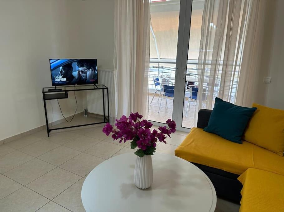 Riviera Beach, Seaside Spacious Apt. 阿纳维索斯 外观 照片