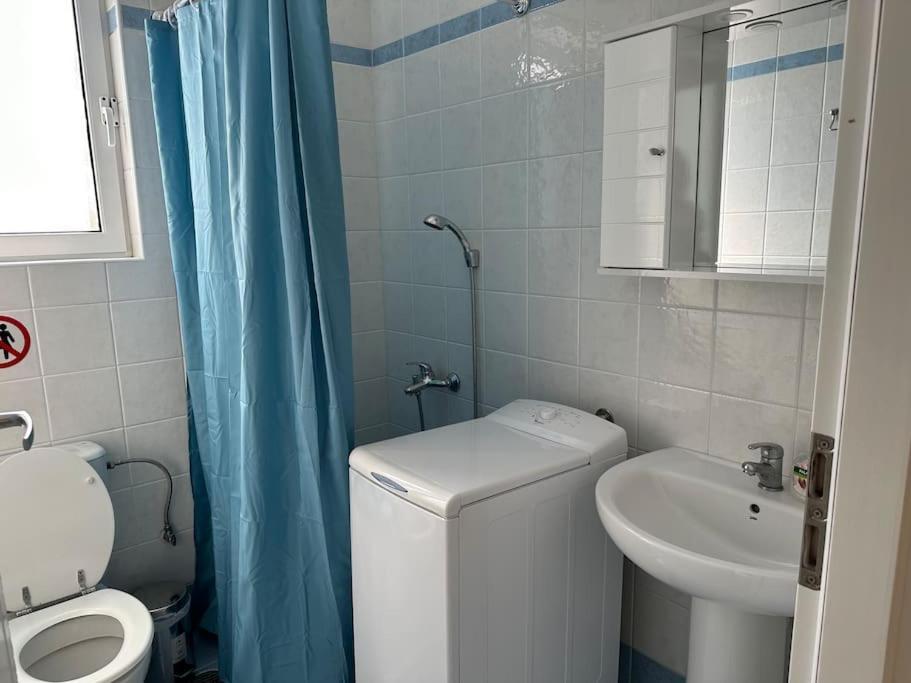 Riviera Beach, Seaside Spacious Apt. 阿纳维索斯 外观 照片