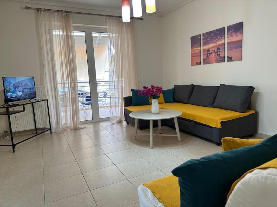 Riviera Beach, Seaside Spacious Apt. 阿纳维索斯 外观 照片