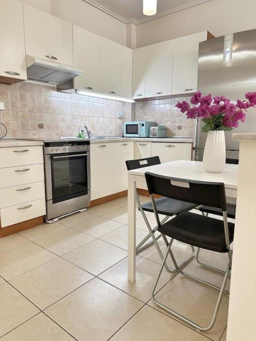 Riviera Beach, Seaside Spacious Apt. 阿纳维索斯 外观 照片
